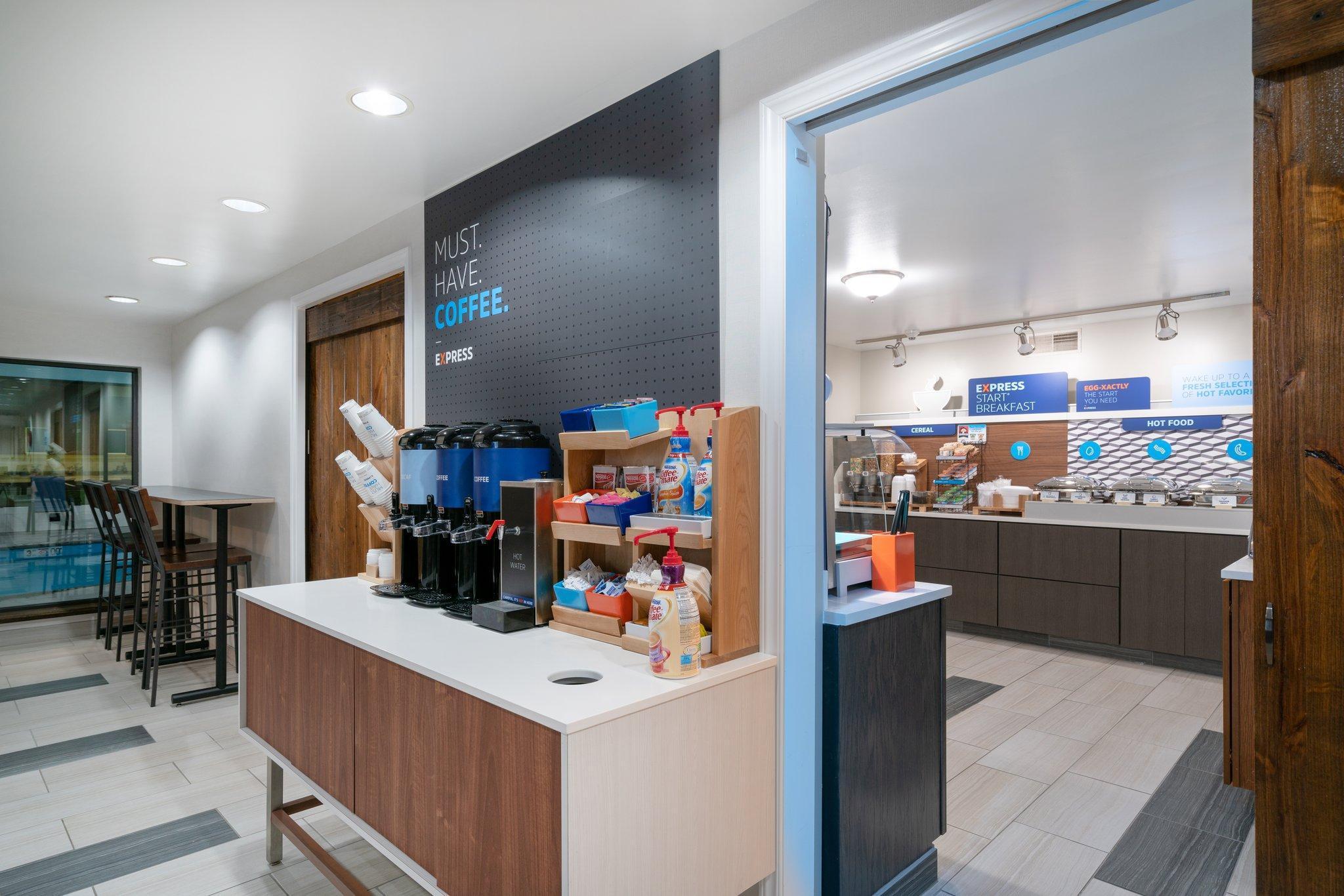 Holiday Inn Express Hotel & Suites Elkins By Ihg Exterior photo