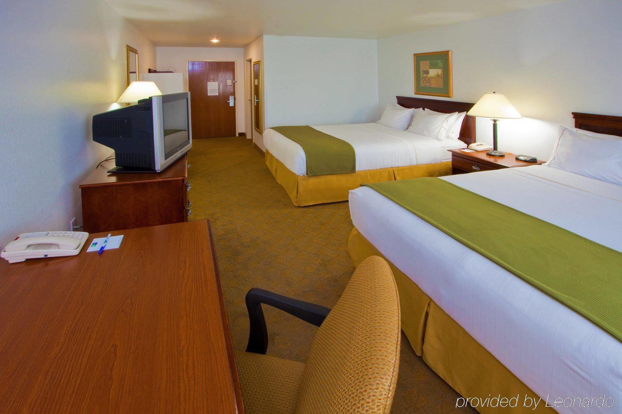 Holiday Inn Express Hotel & Suites Elkins By Ihg Exterior photo